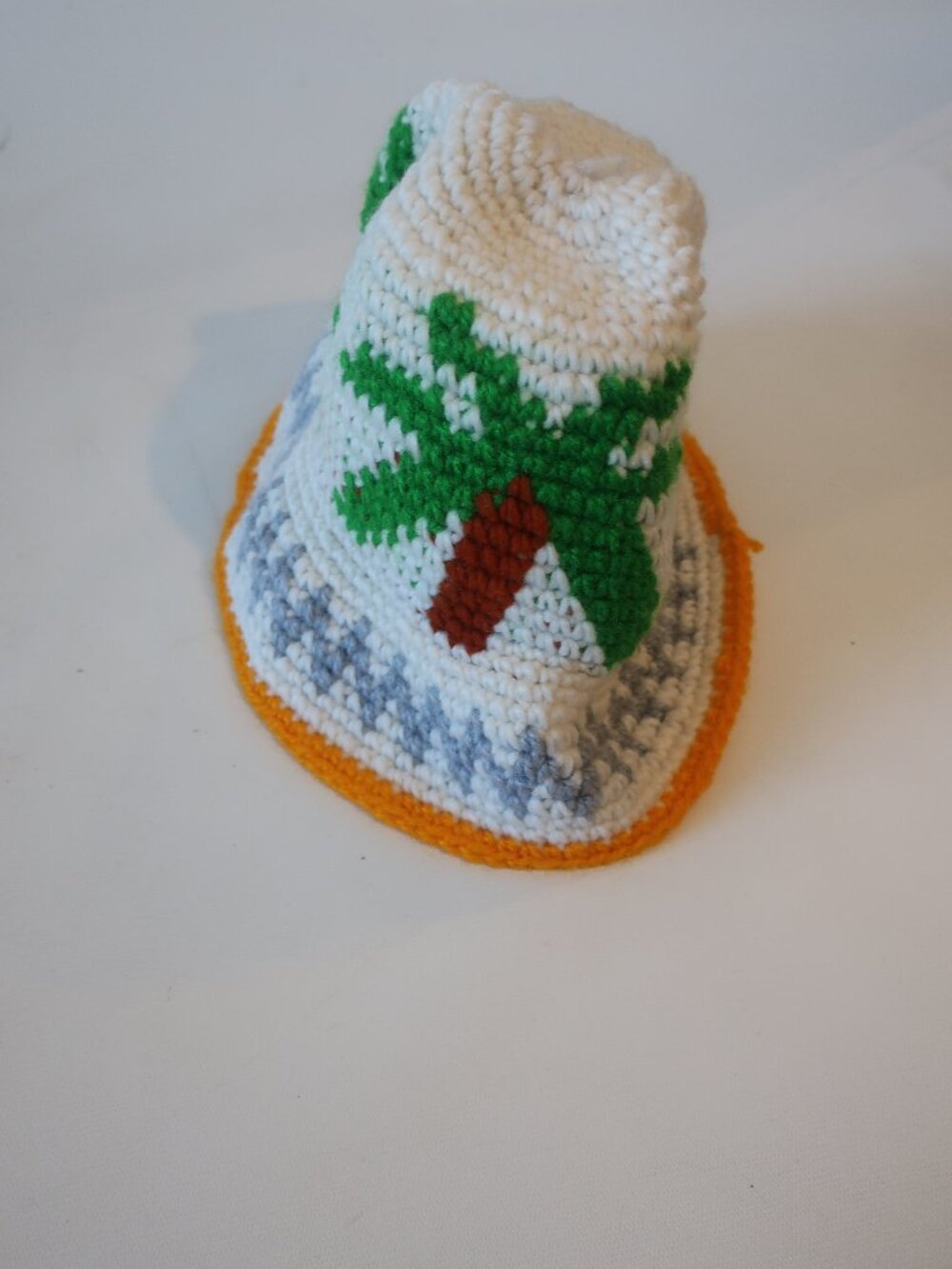 NWT Womens Romi Basha Palm White, Green, Orange Crochet Knit Bucket Hat